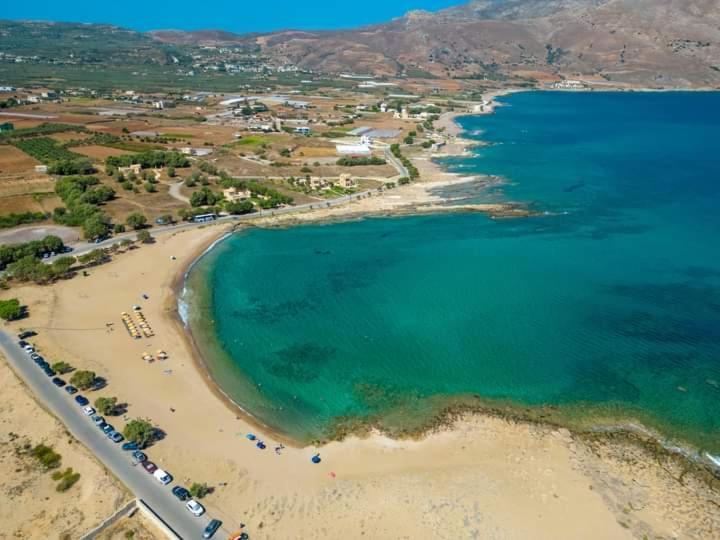 Cornelia Hippie Magic Bus Villa Kissamos Exterior photo